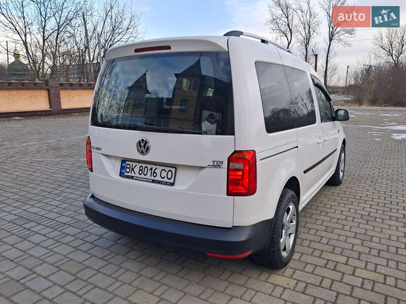 Мінівен Volkswagen Caddy 2016 в Чернівцях