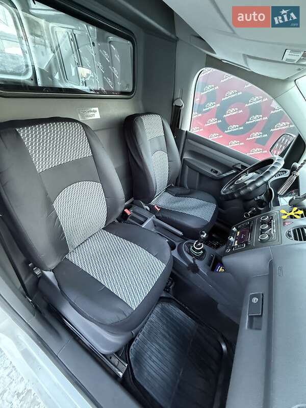 Грузовой фургон Volkswagen Caddy 2011 в Сумах