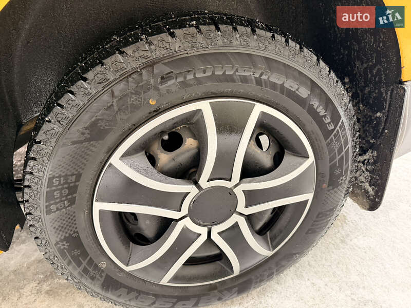 Минивэн Volkswagen Caddy 2012 в Киеве фото 7 Минивэн Volkswagen Caddy 2012 в Киеве