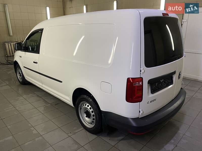 Грузовой фургон Volkswagen Caddy 2015 в Умани