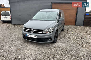 Грузовой фургон Volkswagen Caddy 2015 в Кривом Роге
