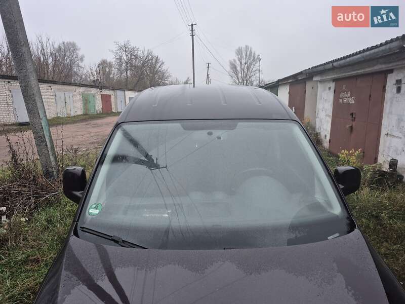 Минивэн Volkswagen Caddy 2011 в Киеве