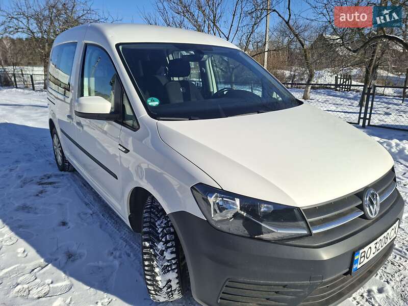 Минивэн Volkswagen Caddy 2015 в Луцке