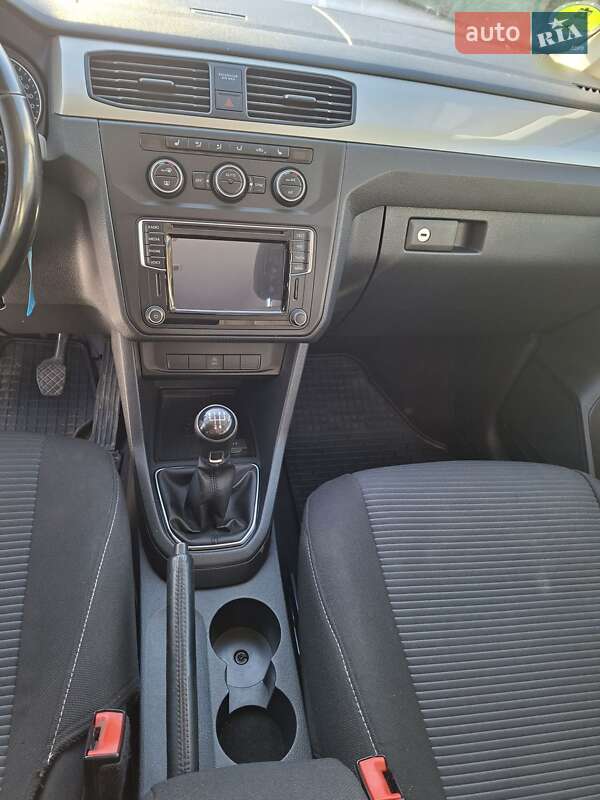 Минивэн Volkswagen Caddy 2015 в Луцке