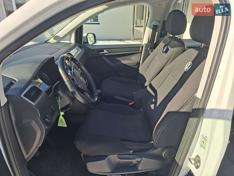 Минивэн Volkswagen Caddy 2015 в Луцке