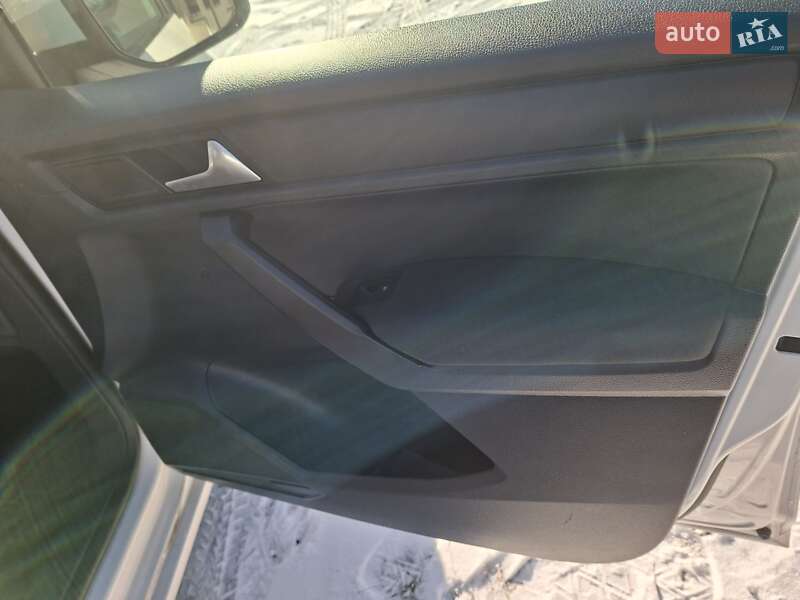 Минивэн Volkswagen Caddy 2015 в Луцке