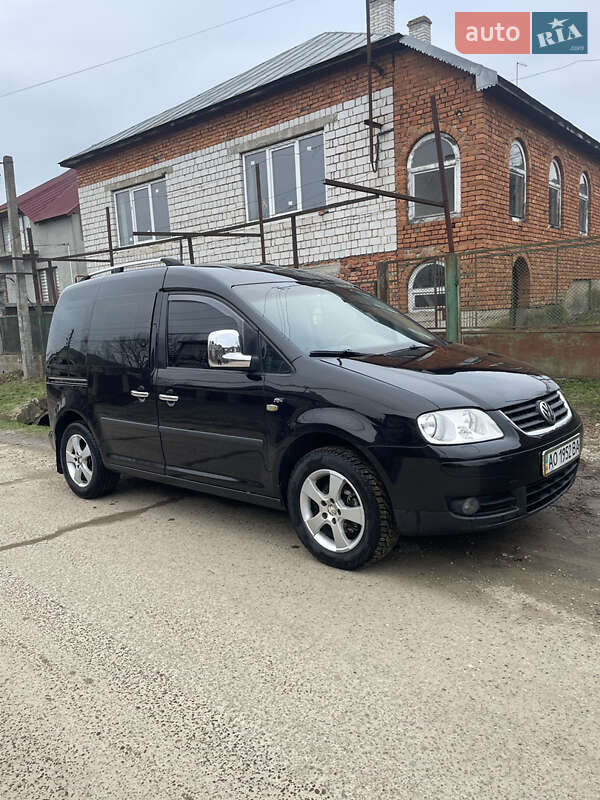 Минивэн Volkswagen Caddy 2004 в Виноградове
