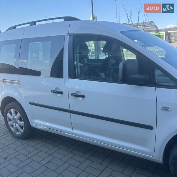 Минивэн Volkswagen Caddy 2014 в Тячеве