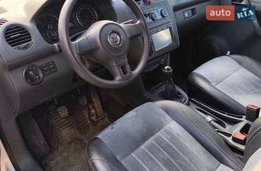 Минивэн Volkswagen Caddy 2014 в Киеве