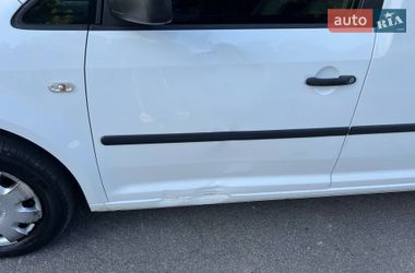 Грузопассажирский фургон Volkswagen Caddy 2010 в Борисполе