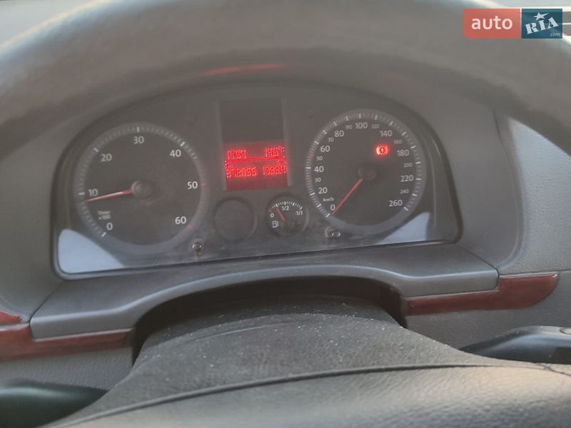 Минивэн Volkswagen Caddy 2005 в Киеве