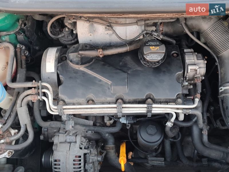 Минивэн Volkswagen Caddy 2005 в Киеве