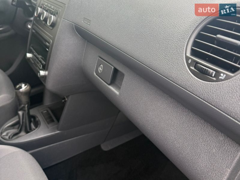 Мінівен Volkswagen Caddy 2013 в Надвірній