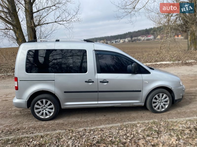 Минивэн Volkswagen Caddy 2010 в Буче