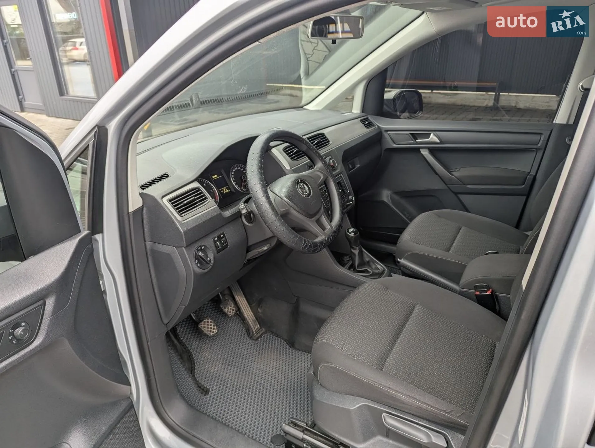 2018 Volkswagen Caddy - мініатюра 18
