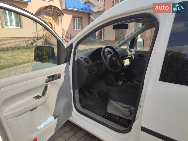 Минивэн Volkswagen Caddy 2008 в Черновцах