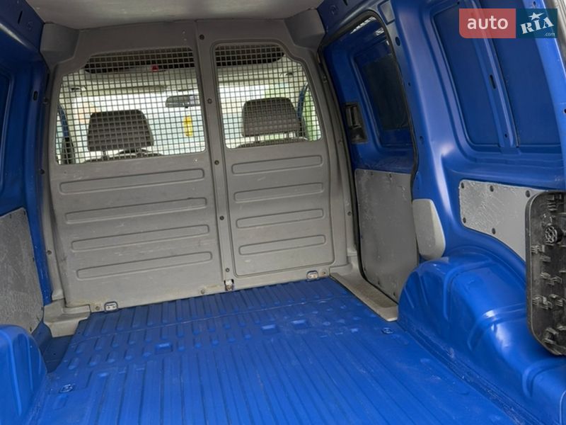 Вантажний фургон Volkswagen Caddy 2008 в Кам'янець-Подільському