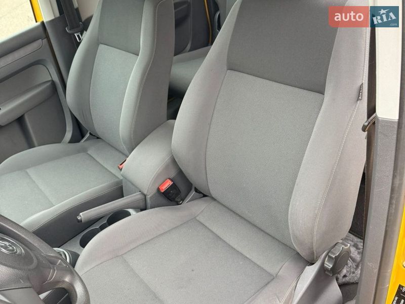 Мінівен Volkswagen Caddy 2014 в Житомирі