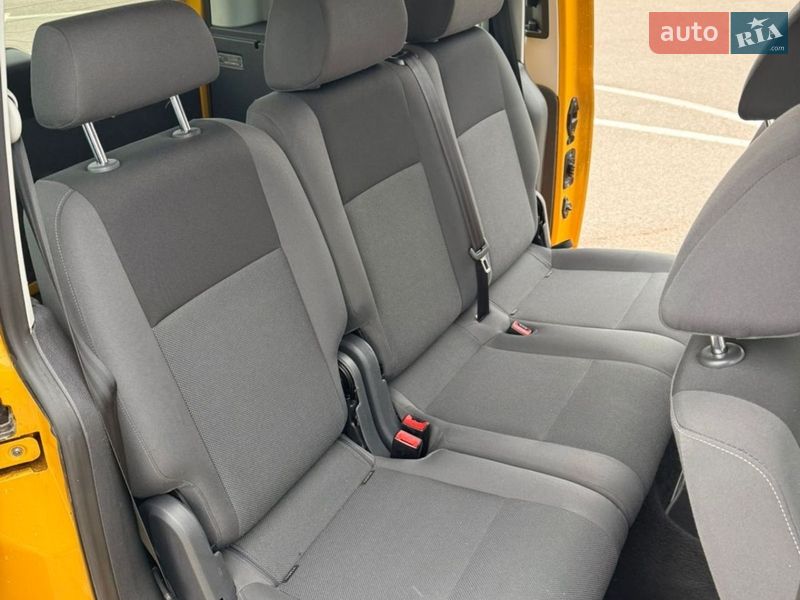 Мінівен Volkswagen Caddy 2014 в Житомирі