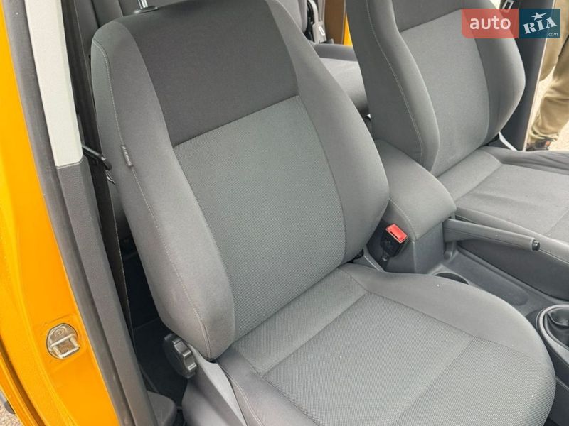 Мінівен Volkswagen Caddy 2014 в Житомирі