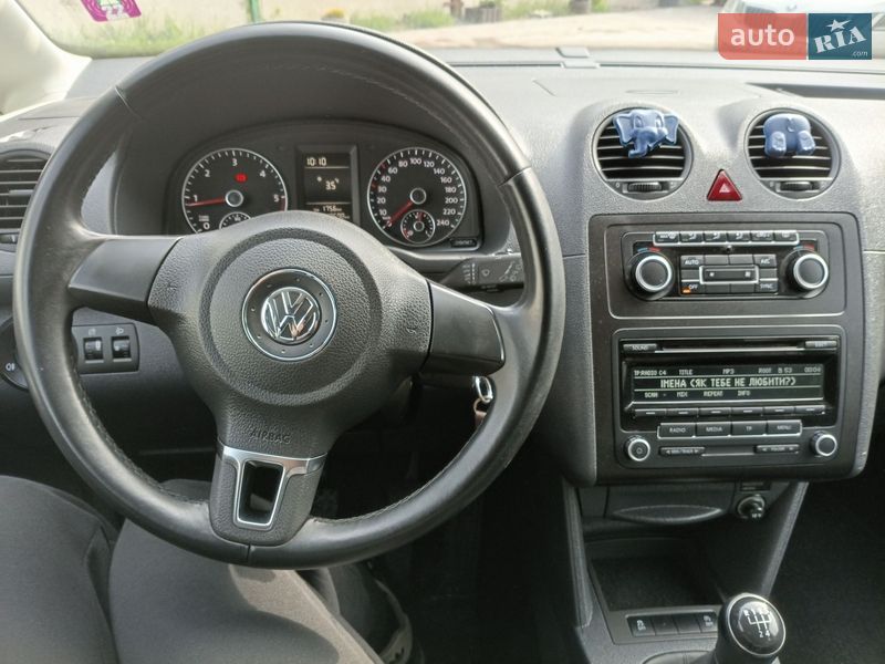 Мінівен Volkswagen Caddy 2013 в Чернівцях