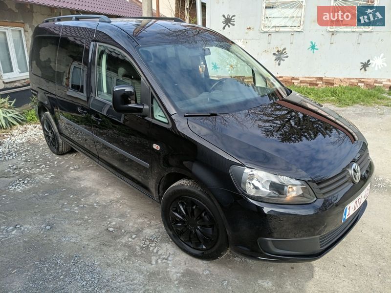 Мінівен Volkswagen Caddy 2013 в Чернівцях