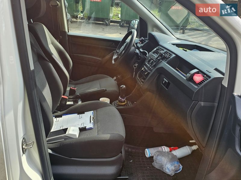 Вантажний фургон Volkswagen Caddy 2018 в Києві