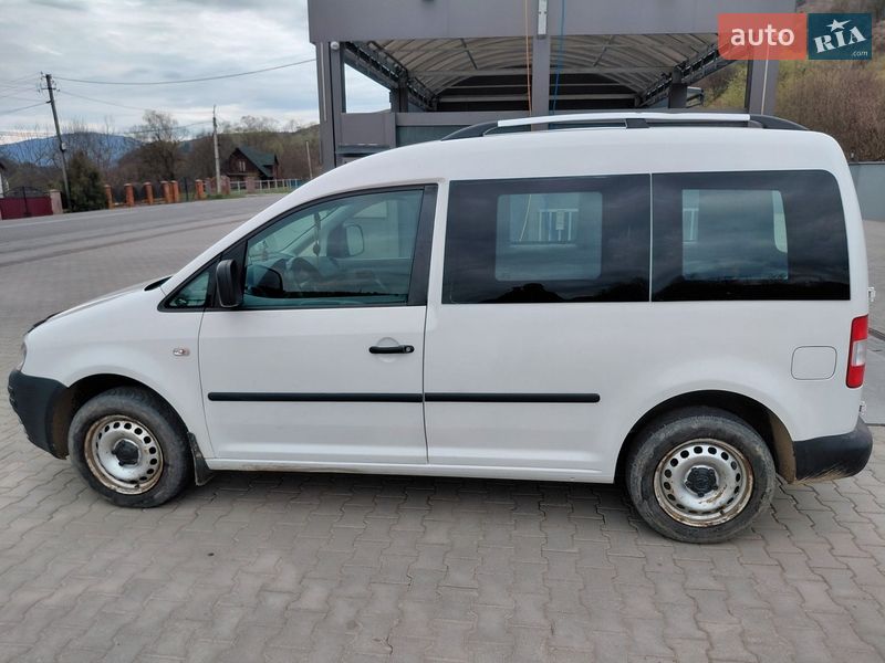 Минивэн Volkswagen Caddy 2008 в Воловце