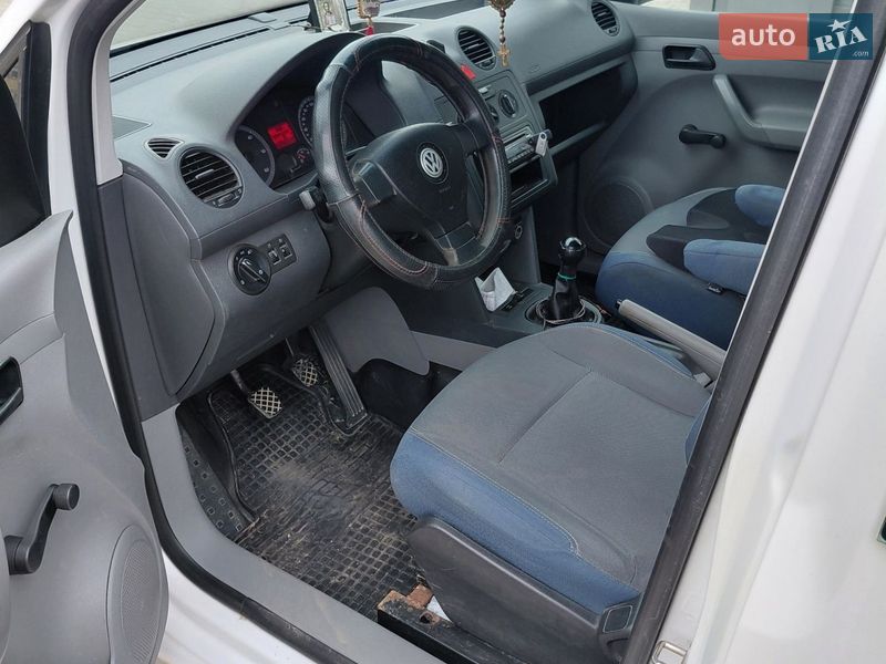 Минивэн Volkswagen Caddy 2008 в Воловце