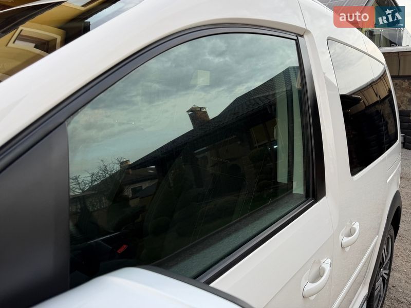 Минивэн Volkswagen Caddy 2017 в Львове фото 24 Минивэн Volkswagen Caddy 2017 в Львове