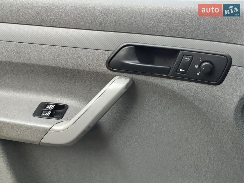 Минивэн Volkswagen Caddy 2005 в Киеве