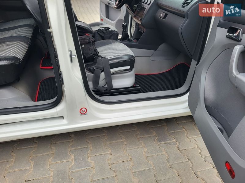 Минивэн Volkswagen Caddy 2006 в Хмельницком