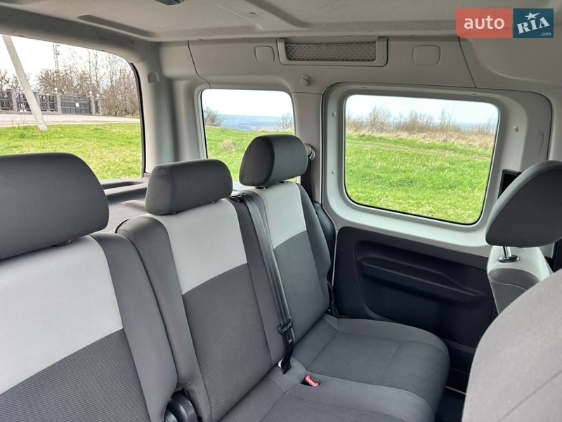 Минивэн Volkswagen Caddy 2013 в Богородчанах