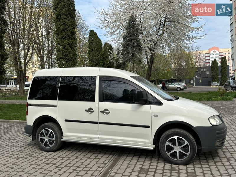 Минивэн Volkswagen Caddy 2004 в Каменец-Подольском