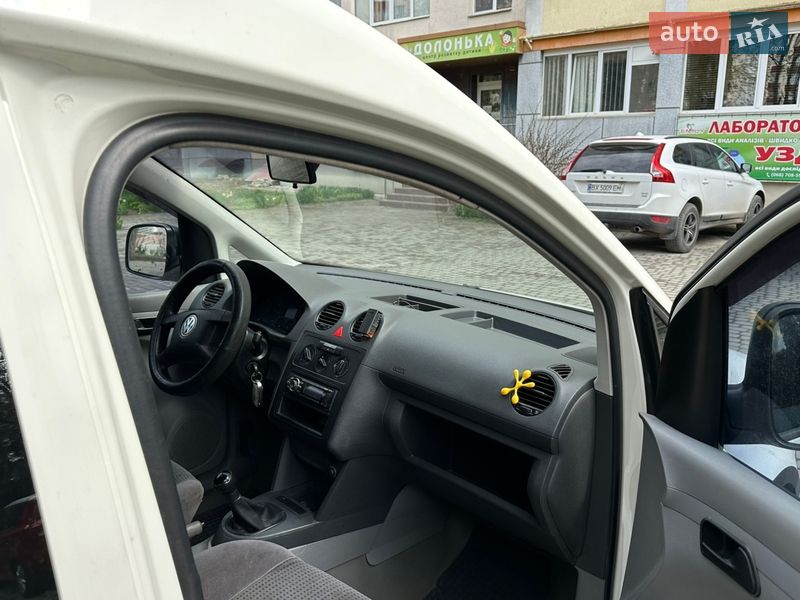 Минивэн Volkswagen Caddy 2004 в Каменец-Подольском