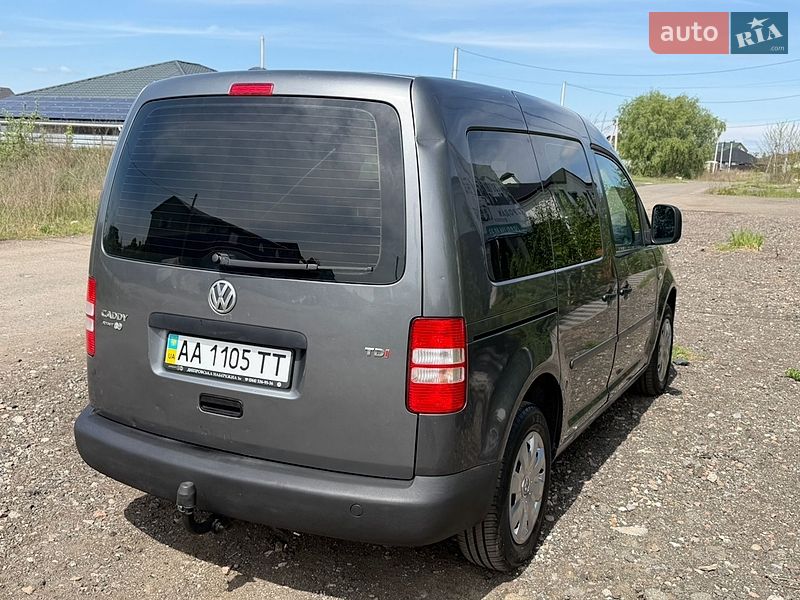 Минивэн Volkswagen Caddy 2010 в Киеве
