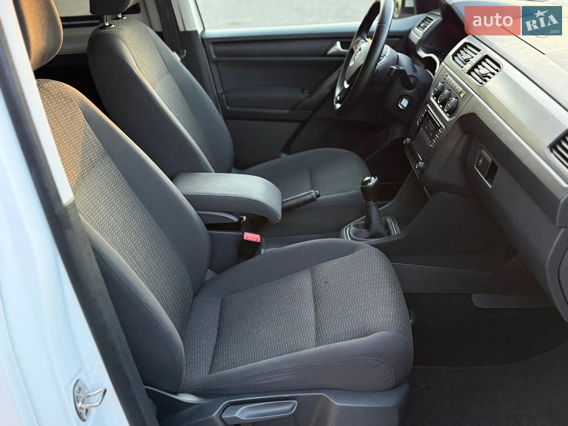 2016 Volkswagen Caddy - мініатюра 16