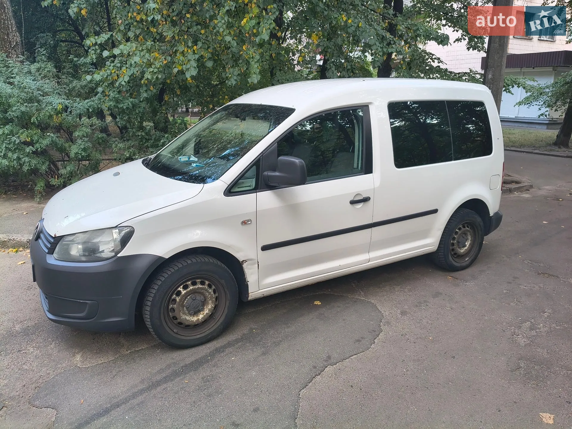 Volkswagen Caddy 2011