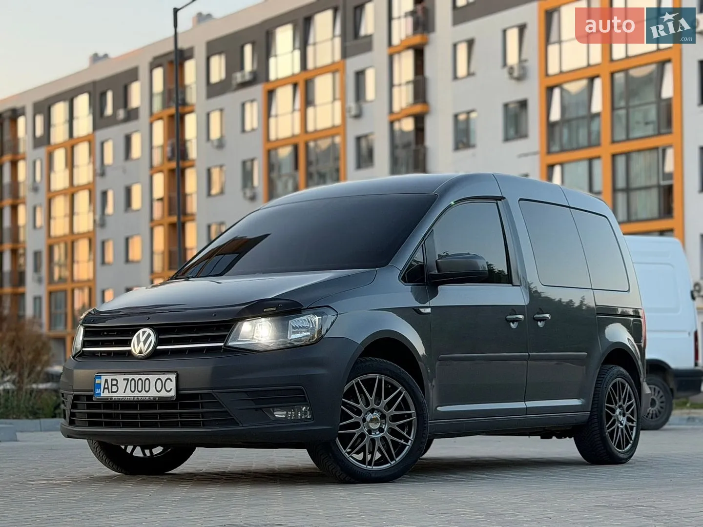2017 Volkswagen Caddy - фото 1