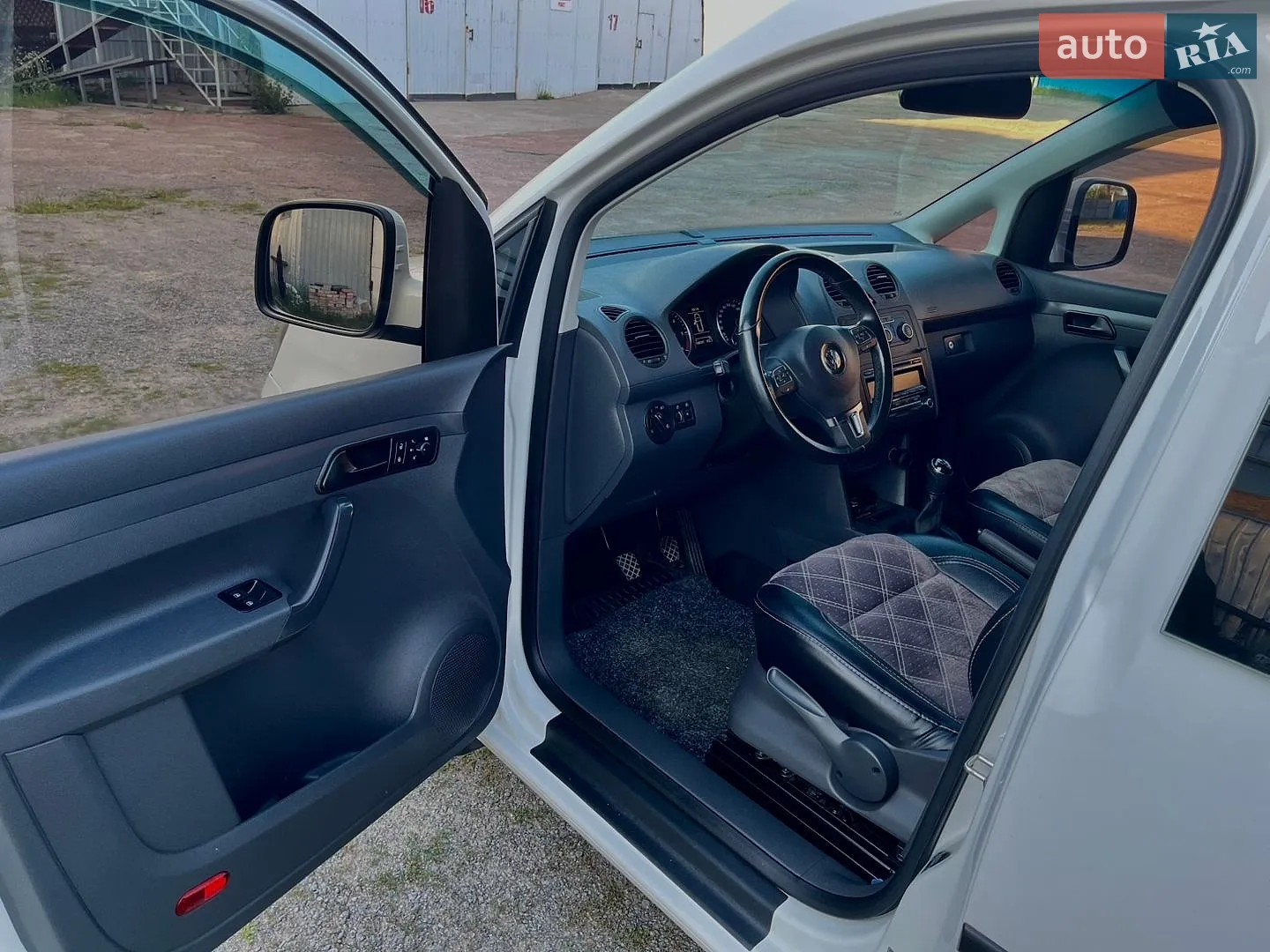 2015 Volkswagen Caddy - мініатюра 40