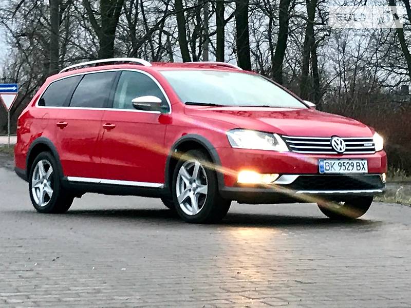Универсал Volkswagen Carat 2015 в Ровно