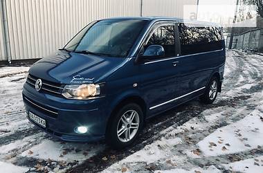 Volkswagen Caravelle 2010