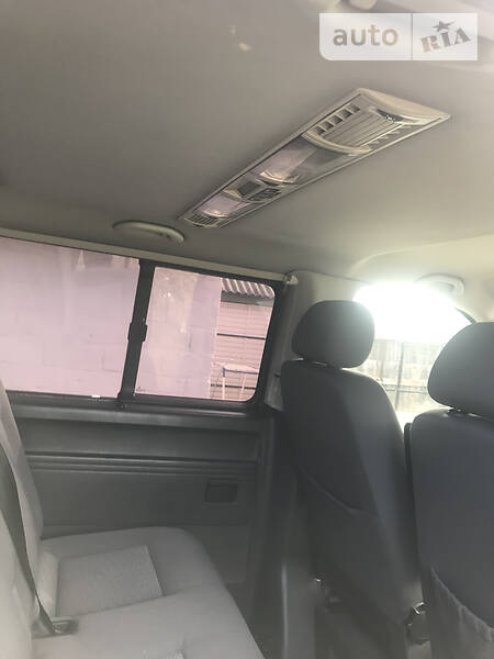 Універсал Volkswagen Caravelle 2010 в Києві