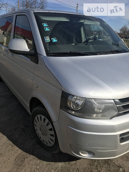 Універсал Volkswagen Caravelle 2010 в Києві