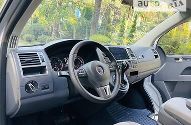 Минивэн Volkswagen Caravelle 2014 в Киеве