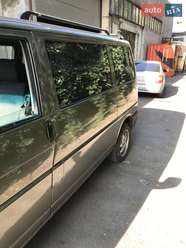 Минивэн Volkswagen Caravelle 1999 в Киеве