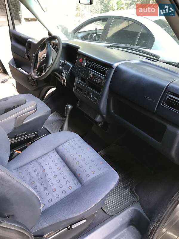 Минивэн Volkswagen Caravelle 1999 в Киеве