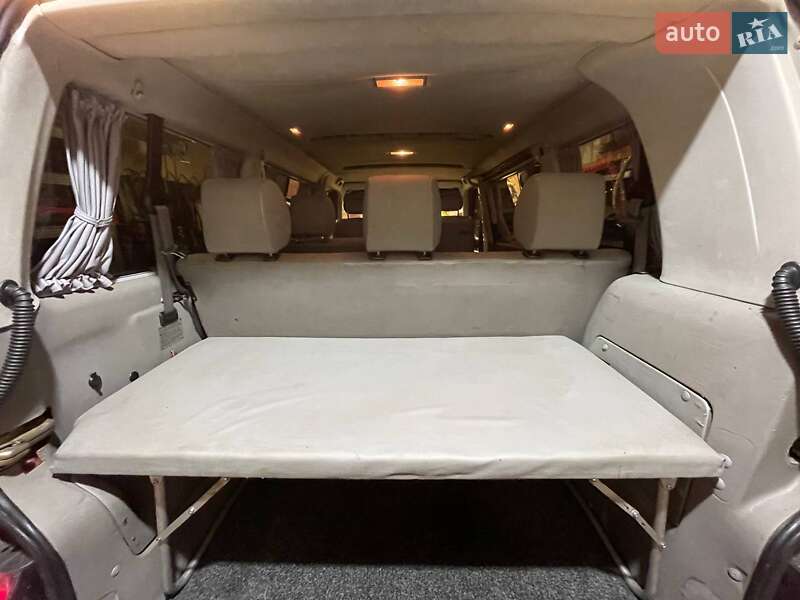 Мінівен Volkswagen Caravelle 2003 в Ірпені
