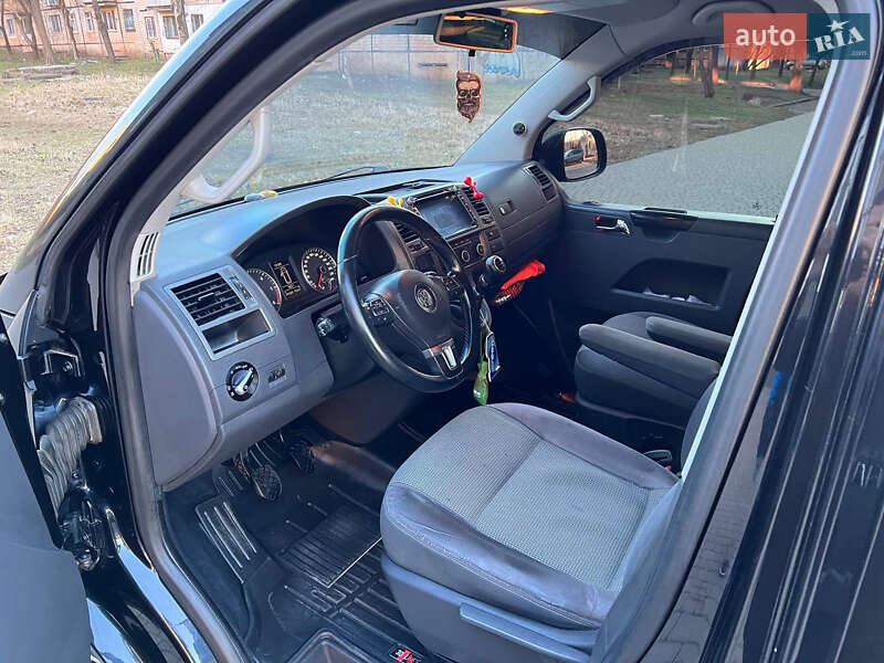 Мінівен Volkswagen Caravelle 2011 в Кривому Розі