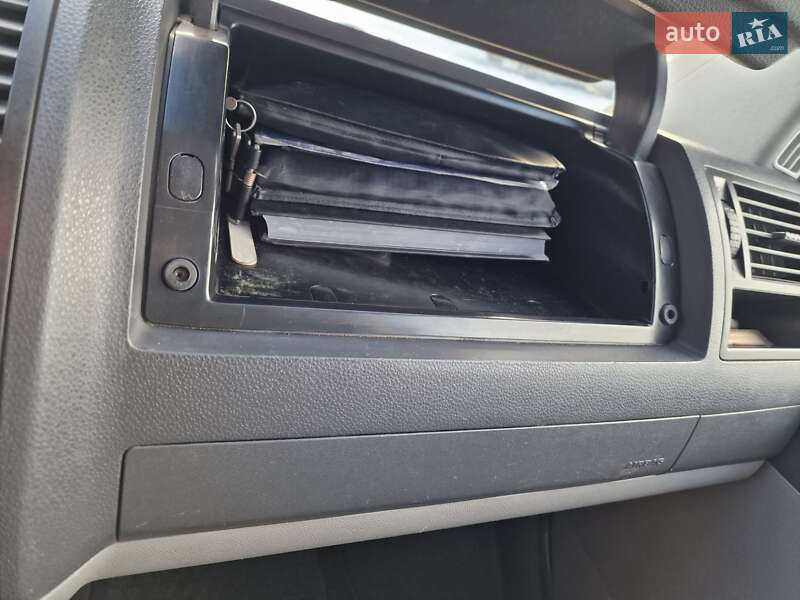 Минивэн Volkswagen Caravelle 2008 в Львове